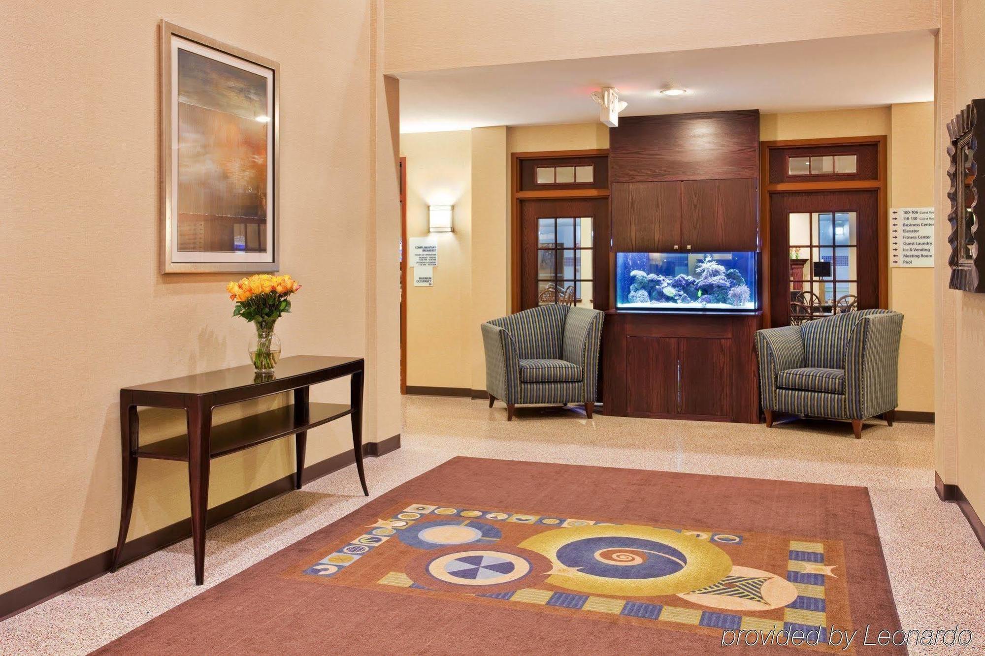 Saint Charles Holiday Inn Express Hotel & Suites St. Charles By Ihg מראה פנימי תמונה